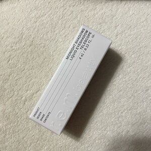 r.e.m. beauty Midnight Shadows Liquid Eyeshadow Telescope